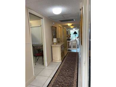 Prime corner 3BD/2BA residence featuring one of the largest on Palm-Aire Country Club and Resort - The Oaks in Florida - for sale on GolfHomes.com, golf home, golf lot