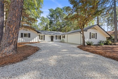 Discover this charming Pinehurst retreat in an ideal blend of on Pinehurst Resort and Country Club in North Carolina - for sale on GolfHomes.com, golf home, golf lot
