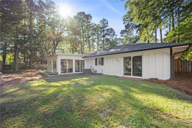 Discover this charming Pinehurst retreat in an ideal blend of on Pinehurst Resort and Country Club in North Carolina - for sale on GolfHomes.com, golf home, golf lot
