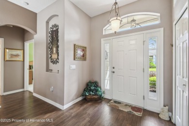 MOVE IN READY - PREMIER LOCATION - END UNIT - FURNISHED. Easiest on Heritage Pines Country Club in Florida - for sale on GolfHomes.com, golf home, golf lot