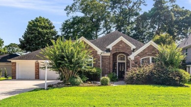 Welcome to this stunning Perry home in the heart of Walden on on Walden on Lake Houston in Texas - for sale on GolfHomes.com, golf home, golf lot