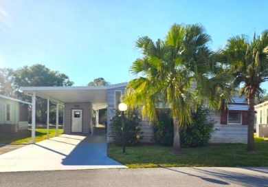 Make an Offer!!!!     Welcome to your dream home in the heart of on Crystal Lake Club in Florida - for sale on GolfHomes.com, golf home, golf lot