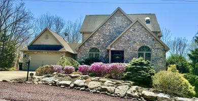 Elegant 4-Bedroom Home on Double Lot in Eagle Rock ResortWelcome on Eagle Rock Golf and Ski Resort in Pennsylvania - for sale on GolfHomes.com, golf home, golf lot