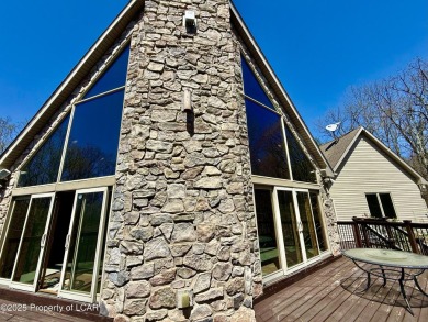 Elegant 4-Bedroom Home on Double Lot in Eagle Rock ResortWelcome on Eagle Rock Golf and Ski Resort in Pennsylvania - for sale on GolfHomes.com, golf home, golf lot