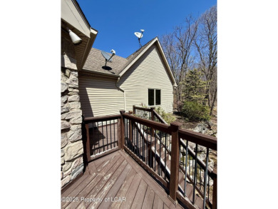 Elegant 4-Bedroom Home on Double Lot in Eagle Rock ResortWelcome on Eagle Rock Golf and Ski Resort in Pennsylvania - for sale on GolfHomes.com, golf home, golf lot
