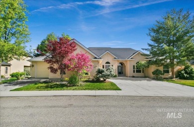 Stunning single level on the 11th hole at Banbury Golf Course! on BanBury Golf Club in Idaho - for sale on GolfHomes.com, golf home, golf lot