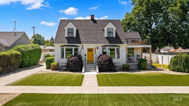 All furnishings are included as well as the jacuzzi and patio on Fairview Golf Course in Idaho - for sale on GolfHomes.com, golf home, golf lot