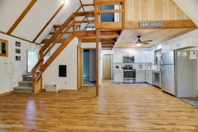 Charming Chalet with OVERSIZED SCREENED-IN PORCH in Amenity-Rich on The Hideout Golf in Pennsylvania - for sale on GolfHomes.com, golf home, golf lot