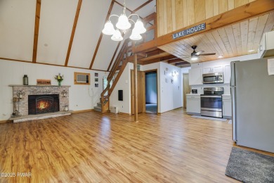 Charming Chalet with OVERSIZED SCREENED-IN PORCH in Amenity-Rich on The Hideout Golf in Pennsylvania - for sale on GolfHomes.com, golf home, golf lot