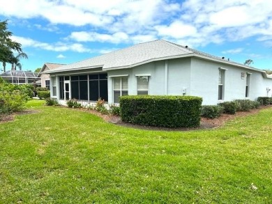 PRICE REDUCED!! This rare Oakhill Model has been nicely updated on Heritage Pines Country Club in Florida - for sale on GolfHomes.com, golf home, golf lot