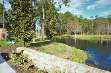 PRICE REDUCED!! This rare Oakhill Model has been nicely updated on Heritage Pines Country Club in Florida - for sale on GolfHomes.com, golf home, golf lot