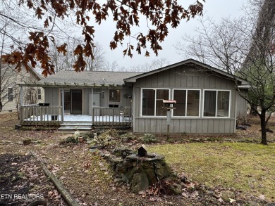 This 3 bedroom, 2.5 bathroom west-facing ranch home in the on Stonehenge Golf Course in Tennessee - for sale on GolfHomes.com, golf home, golf lot