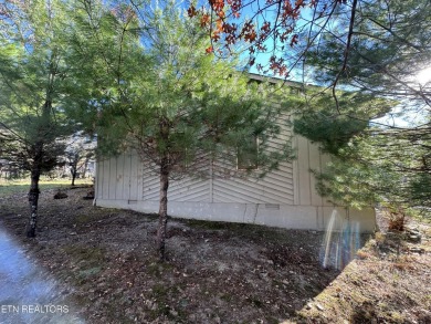 This 3 bedroom, 2.5 bathroom west-facing ranch home in the on Stonehenge Golf Course in Tennessee - for sale on GolfHomes.com, golf home, golf lot