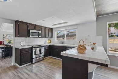 Welcome to 305 Granite Cir, a wonderful home off Bluerock area on Lone Tree Golf Course in California - for sale on GolfHomes.com, golf home, golf lot