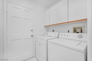 Beautiful Updated 3-bedroom 2 bath single family home, New Roof on Villages of Country Creek Golf Course in Florida - for sale on GolfHomes.com, golf home, golf lot