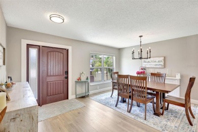FEATURED ON HGTV'S HOUSE HUNTERS! -This stunning 4-bedroom on Bradenton Country Club in Florida - for sale on GolfHomes.com, golf home, golf lot