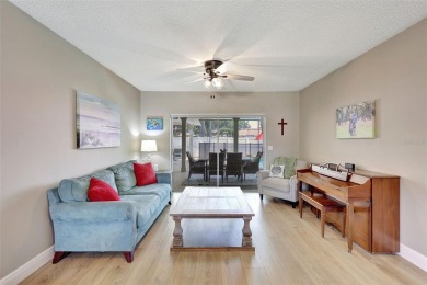 FEATURED ON HGTV'S HOUSE HUNTERS! -This stunning 4-bedroom on Bradenton Country Club in Florida - for sale on GolfHomes.com, golf home, golf lot