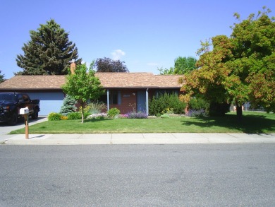 Pride of ownership throughout entire property for this single on Bill Roberts Municipal Golf Course in Montana - for sale on GolfHomes.com, golf home, golf lot