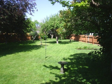 Pride of ownership throughout entire property for this single on Bill Roberts Municipal Golf Course in Montana - for sale on GolfHomes.com, golf home, golf lot