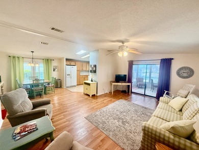 Home is located in Water Oak Country Club Estates in Lady Lake on Water Oak Country Club Estates in Florida - for sale on GolfHomes.com, golf home, golf lot