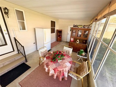 Step Into The lovely, Well Kept 7393 Morelli Avenue, Brooksville on Brookridge Country Club in Florida - for sale on GolfHomes.com, golf home, golf lot