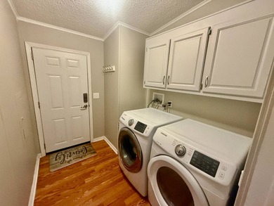 Home is located in Water Oak Country Club Estates in Lady Lake on Water Oak Country Club Estates in Florida - for sale on GolfHomes.com, golf home, golf lot