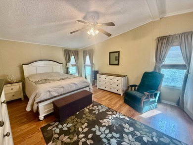 Home is located in Water Oak Country Club Estates in Lady Lake on Water Oak Country Club Estates in Florida - for sale on GolfHomes.com, golf home, golf lot