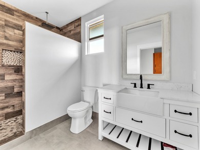 Enjoy expansive coastline and ocean views the moment you enter on Discovery Harbour Golf Course in Hawaii - for sale on GolfHomes.com, golf home, golf lot