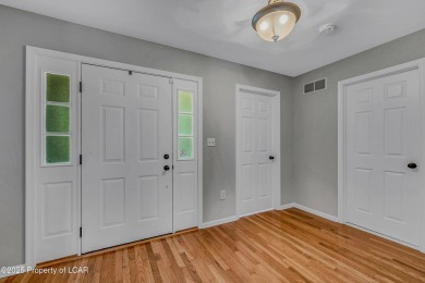 Enjoy maintenance free living in this beautiful 3 bed 2 bath on Sand Springs Country Club in Pennsylvania - for sale on GolfHomes.com, golf home, golf lot