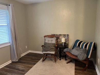 Well kept end unit. 2 BR 2.5 Bath townhouse with high ceilings on Hilaman Park Golf Course in Florida - for sale on GolfHomes.com, golf home, golf lot