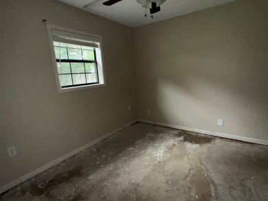 Fixer-Upper Opportunity in Golf Course Community - 4 Bed, 2.5 on Woodland Hills Golf Club in Texas - for sale on GolfHomes.com, golf home, golf lot