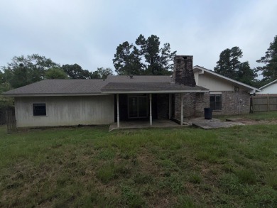 Fixer-Upper Opportunity in Golf Course Community - 4 Bed, 2.5 on Woodland Hills Golf Club in Texas - for sale on GolfHomes.com, golf home, golf lot