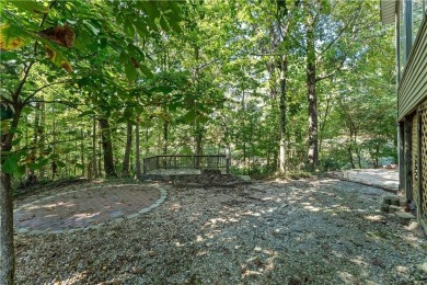 Looking for a home right by the nationally recognized bike on Bella Vista - Metfield Golf Complex and Country Club in Arkansas - for sale on GolfHomes.com, golf home, golf lot