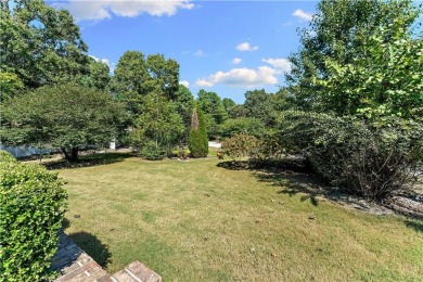 Looking for a home right by the nationally recognized bike on Bella Vista - Metfield Golf Complex and Country Club in Arkansas - for sale on GolfHomes.com, golf home, golf lot