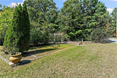 Looking for a home right by the nationally recognized bike on Bella Vista - Metfield Golf Complex and Country Club in Arkansas - for sale on GolfHomes.com, golf home, golf lot