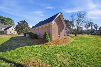 Welcome to 105 Yeopim Circle, located in the beautiful Golf & on Sound Golf Links at Albemarle Plantation in North Carolina - for sale on GolfHomes.com, golf home, golf lot