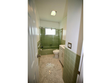 **MAINLANDS OF TAMARAC BY THE GULF SHOWPLACE** Beautifully on Mainlands Golf Club in Florida - for sale on GolfHomes.com, golf home, golf lot