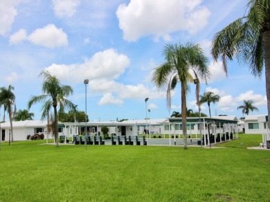 **MAINLANDS OF TAMARAC BY THE GULF SHOWPLACE** Beautifully on Mainlands Golf Club in Florida - for sale on GolfHomes.com, golf home, golf lot