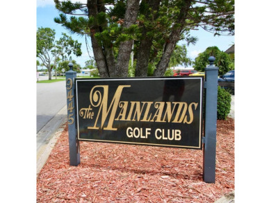 **MAINLANDS OF TAMARAC BY THE GULF SHOWPLACE** Beautifully on Mainlands Golf Club in Florida - for sale on GolfHomes.com, golf home, golf lot