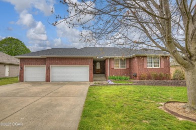 Beautiful 4 bedroom, 3 bath brick home in the heart of Monett on Windmill Ridge Golf Course in Missouri - for sale on GolfHomes.com, golf home, golf lot