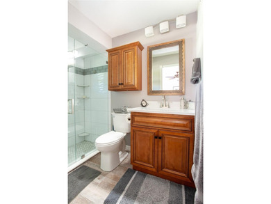 This newly remodeled 2 bedroom, 2 bath, 1 car garage villa is on Highland Lakes Executive Golf Course in Florida - for sale on GolfHomes.com, golf home, golf lot