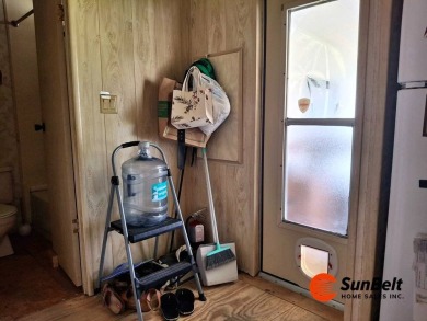 Handyman Special! 2BR/2BA | Spacious Fixer-Upper in Rolling on Rolling Greens Executive Golf Community in Florida - for sale on GolfHomes.com, golf home, golf lot