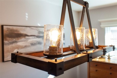 This newly remodeled 2 bedroom, 2 bath, 1 car garage villa is on Highland Lakes Executive Golf Course in Florida - for sale on GolfHomes.com, golf home, golf lot