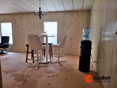 Handyman Special! 2BR/2BA | Spacious Fixer-Upper in Rolling on Rolling Greens Executive Golf Community in Florida - for sale on GolfHomes.com, golf home, golf lot