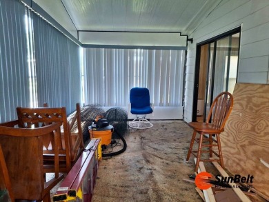 Handyman Special! 2BR/2BA | Spacious Fixer-Upper in Rolling on Rolling Greens Executive Golf Community in Florida - for sale on GolfHomes.com, golf home, golf lot