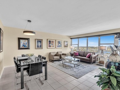 Super stylish kitchen with new quartz countertops, designer on Coral Ridge Country Club in Florida - for sale on GolfHomes.com, golf home, golf lot