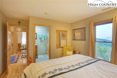 Sunset views, solar power, and space for everyone--this on Mountain Aire Golf Course in North Carolina - for sale on GolfHomes.com, golf home, golf lot