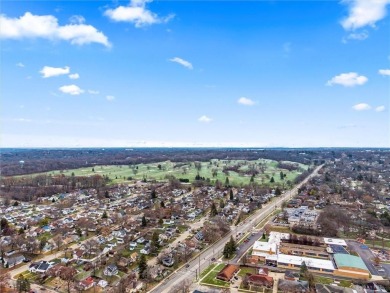 Welcome home! Situated in Kettering's vibrant Berkeley Heights on Community Golf Center  in Ohio - for sale on GolfHomes.com, golf home, golf lot