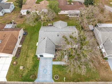 Minutes to the Villages and shopping. ! Move-in ready Dogwood on The Links of Spruce Creek in Florida - for sale on GolfHomes.com, golf home, golf lot