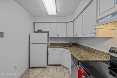 Move in ready 1 bedroom 1 bathroom Plainsboro Condominium with on Meadows At Middlesex in New Jersey - for sale on GolfHomes.com, golf home, golf lot